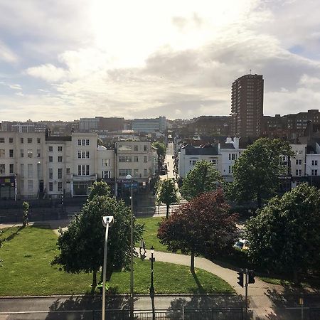 برايتون Richmond Place Balcony Apartment المظهر الخارجي الصورة